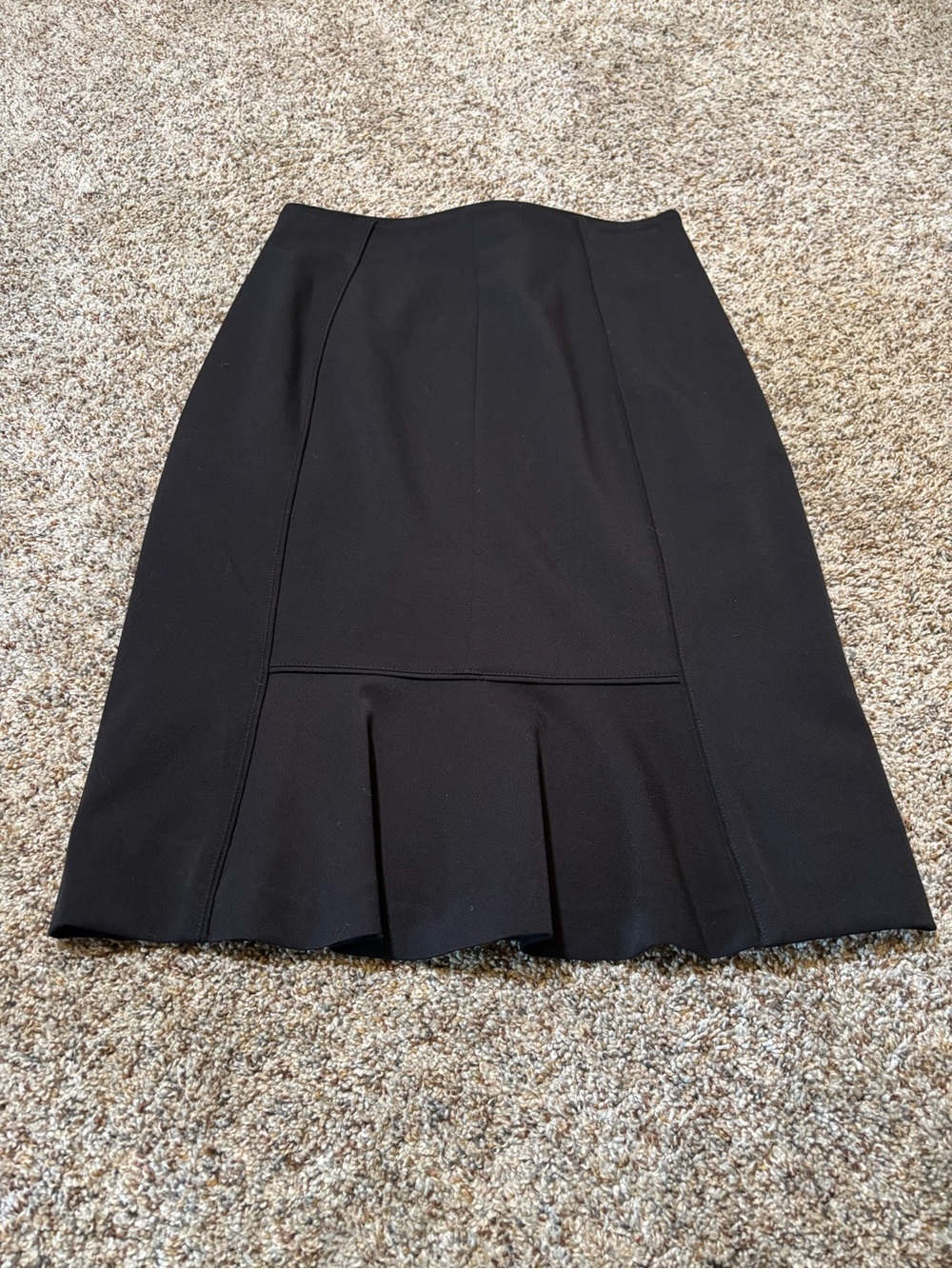 307. White House Black Market Black Pencil Skirt, Size 4